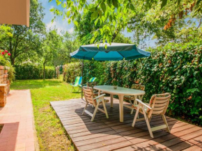 Отель Splendid holiday home in Altopascio with garden  Альтопашо
